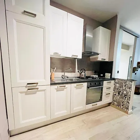Lux Capannelle Rom
