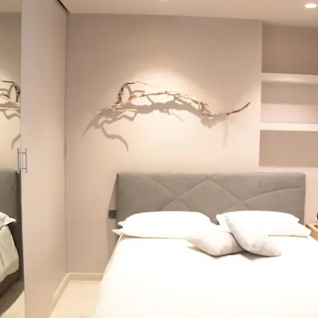 Apartment Lux Capannelle Rome